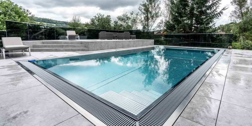 Uberlaufpool